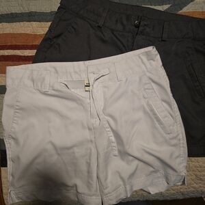 Magellan Outdoors Women's Black and White Cargo Shorts